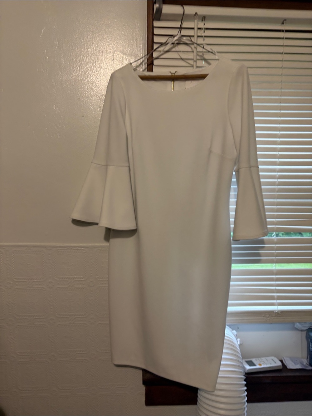 Elegant White Bell-Sleeve Sheath Dress